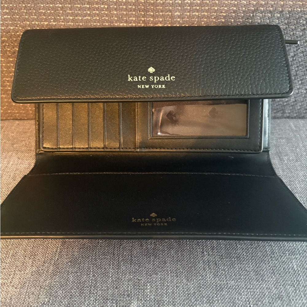 Kate Spade wallet - Picture 7 of 9